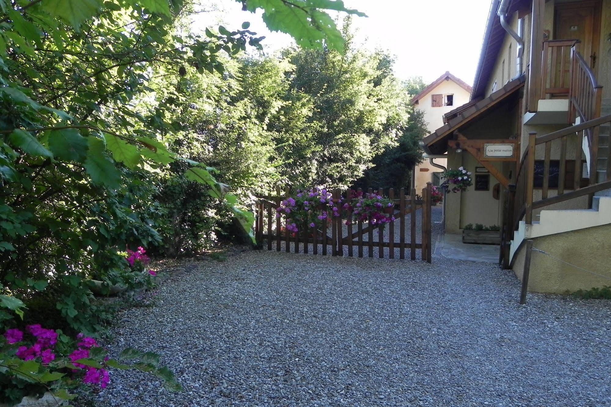 À la Petite Maison Gap Esterno foto